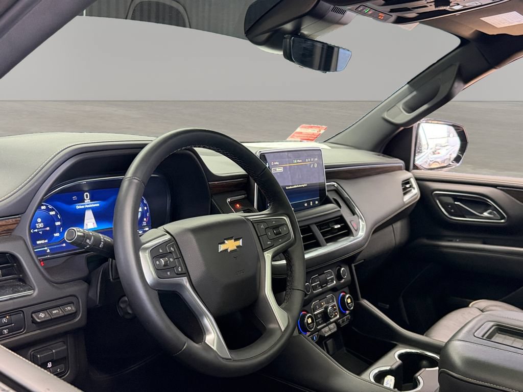 Used 2024 Chevrolet Tahoe Premier w/ Premium Package AWD/4WD image 16