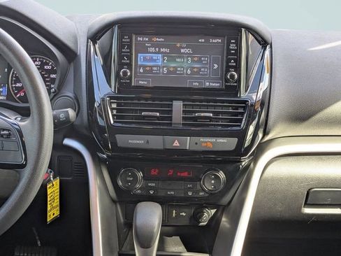 Used 2022 Mitsubishi Eclipse Cross ES FWD image 16