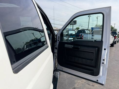 Used 2016 Ford F250 Lariat w/ Lariat Ultimate Package AWD/4WD image 37