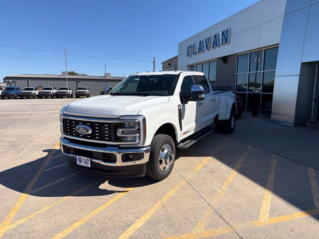 New 2027 Ford F350 Lariat w/ Lariat Premium Package AWD/4WD image 3