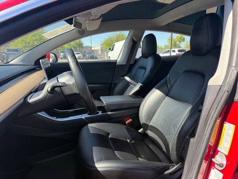 Used 2018 Tesla Model 3 Long Range RWD image 11