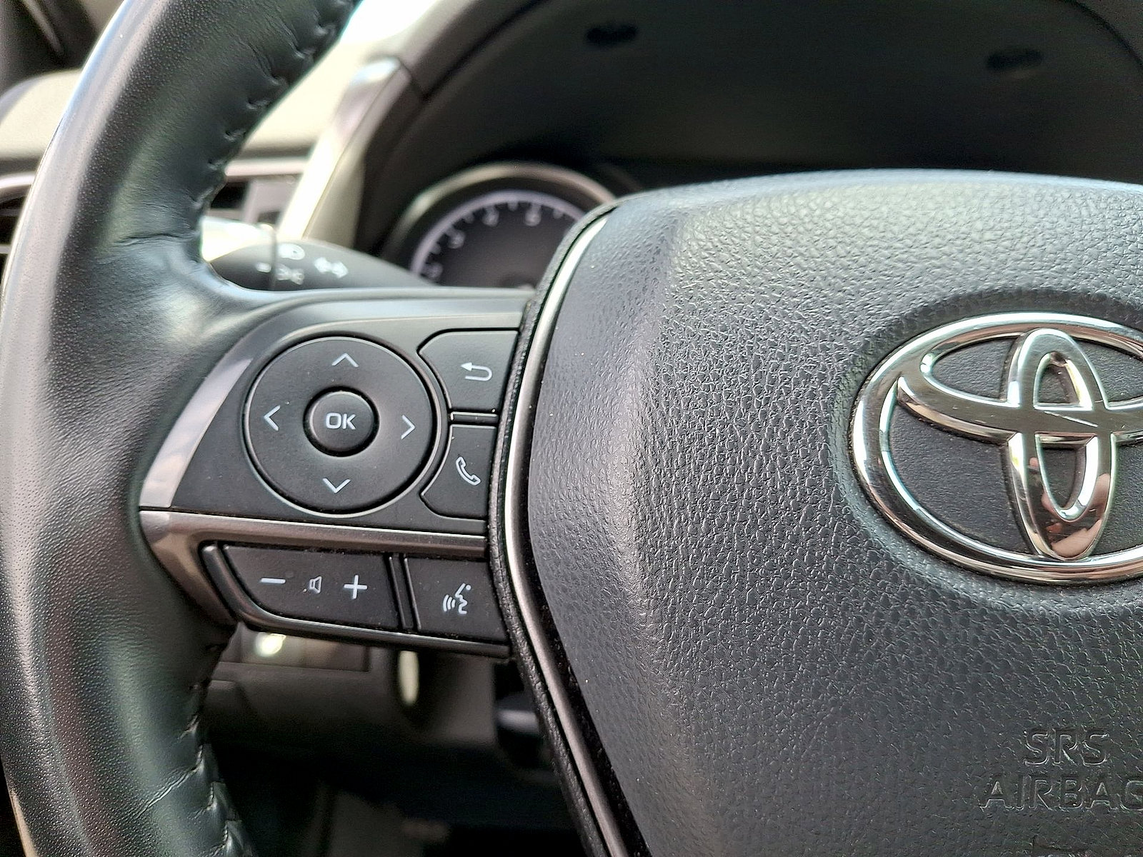 Used 2024 Toyota Camry SE FWD image 17