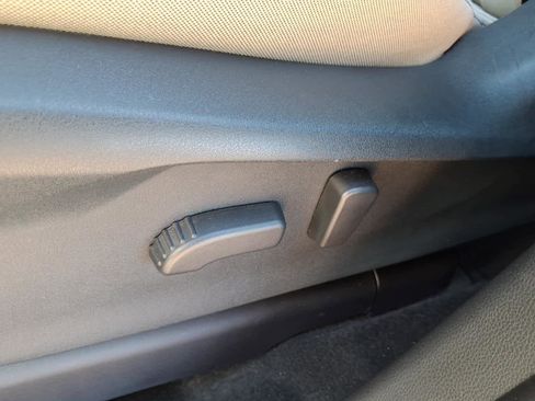 Certified 2025 Subaru Ascent Premium w/ Premium Package image 29