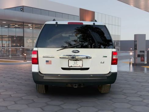 Used 2010 Ford Expedition XLT image 5