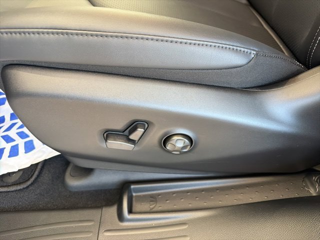 New 2027 Chrysler Pacifica Select FWD image 19