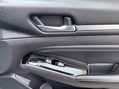 Used 2022 Nissan Altima 2.5 Platinum image 28