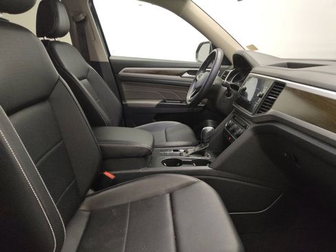 Used 2021 Volkswagen Atlas SE image 21