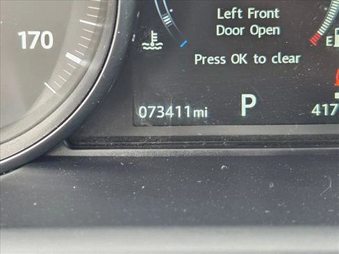 Used 2017 Land Rover Range Rover Sport HSE image 11