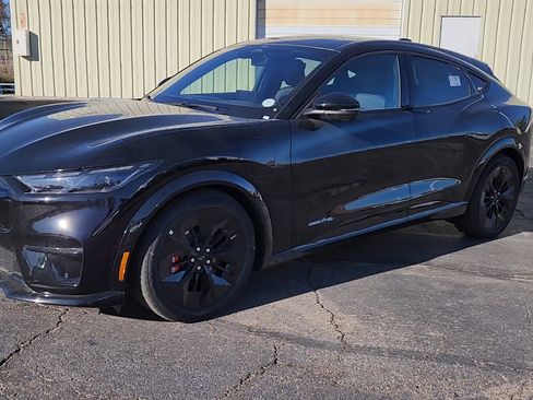 New 2025 Ford Mustang Mach-E GT image 2