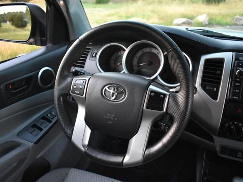 Used 2013 Toyota Tacoma PreRunner w/ SR5 Pkg RWD image 47