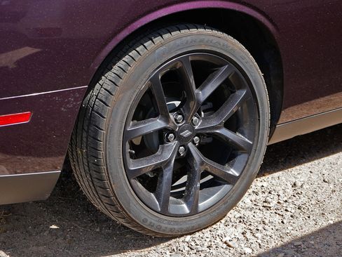 Used 2022 Dodge Challenger SXT w/ Blacktop Package RWD image 5