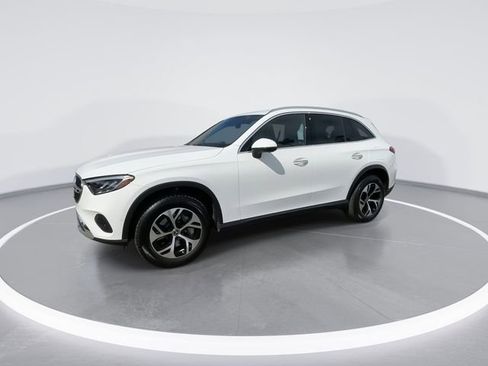Used 2026 Mercedes-Benz GLC 350e 4MATIC w/ Driver Assistance Package image 4
