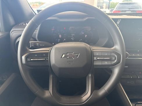 Used 2025 Chevrolet Colorado Trail Boss AWD/4WD image 16