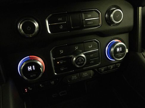 Used 2023 GMC Yukon AT4 image 22