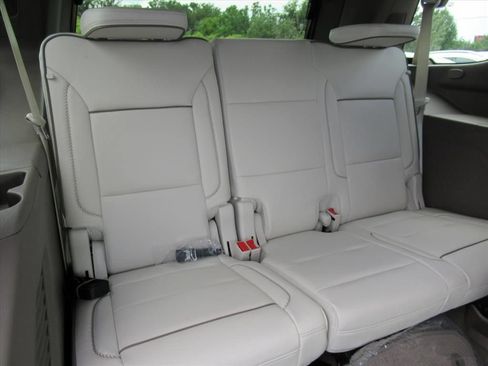 Used 2026 GMC Yukon Denali w/ Sun & Power Step Package RWD image 35