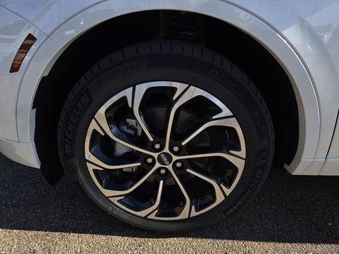 New 2026 Lincoln Nautilus Reserve image 22