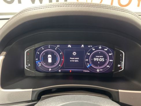 Used 2020 Volkswagen Atlas Cross Sport SEL image 28