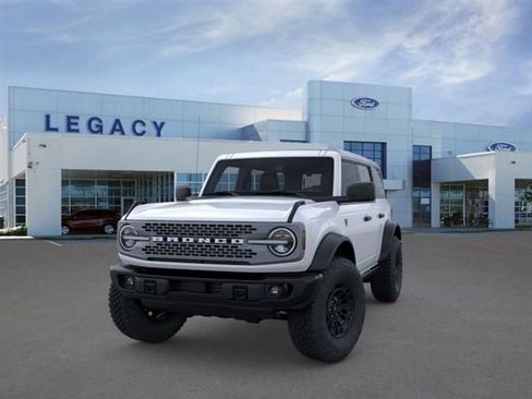 New 2026 Ford Bronco Badlands image 2