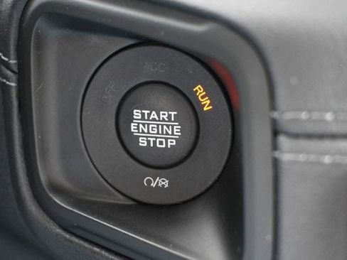 Used 2024 Jeep Wrangler Unlimited Rubicon AWD/4WD image 32