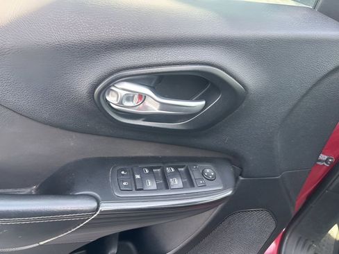 Used 2014 Jeep Cherokee Latitude image 20