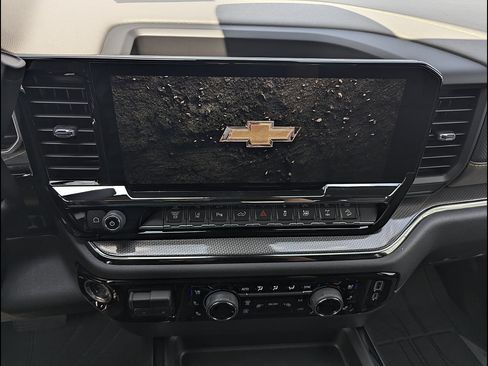 New 2026 Chevrolet Silverado 2500 ZR2 AWD/4WD image 25