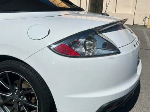 Used 2012 Mitsubishi Eclipse SE image 11