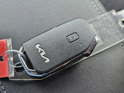 New 2026 Kia Seltos S FWD image 29