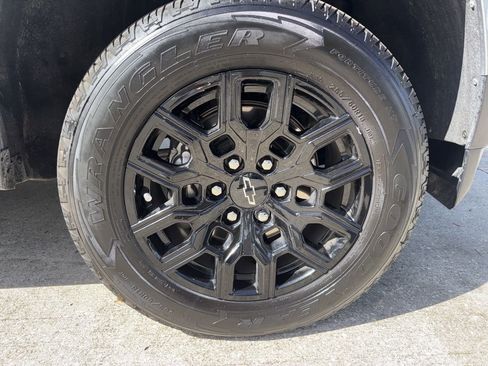 Used 2025 Chevrolet Colorado W/T w/ WT Custom Package image 43