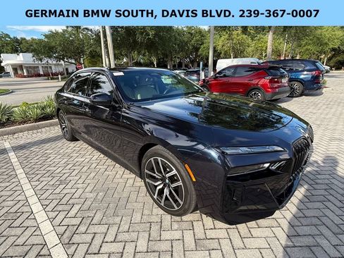 Used 2025 BMW 760i xDrive w/ Executive Package image 12