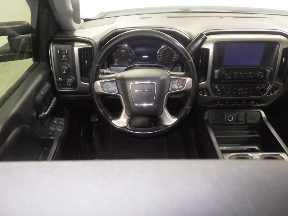 Used 2018 GMC Sierra 2500 Denali AWD/4WD image 9