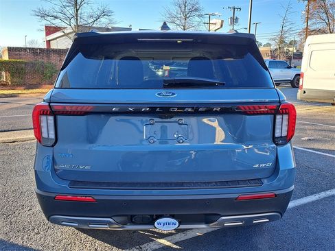New 2026 Ford Explorer Active w/ Active Comfort Package image 5