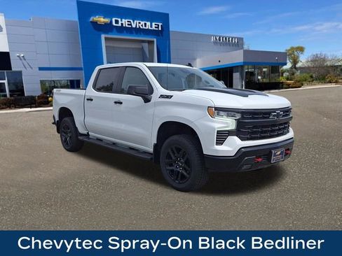 Used 2025 Chevrolet Silverado 1500 LT Trail Boss w/ LPO, Dark Essentials Package AWD/4WD image 36