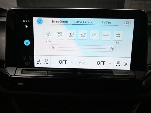 New 2026 Volkswagen Atlas Cross Sport SE FWD image 11