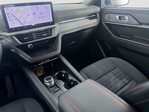 Certified 2025 Ford Explorer ST-Line w/ ST-Line Street Pack AWD/4WD image 23