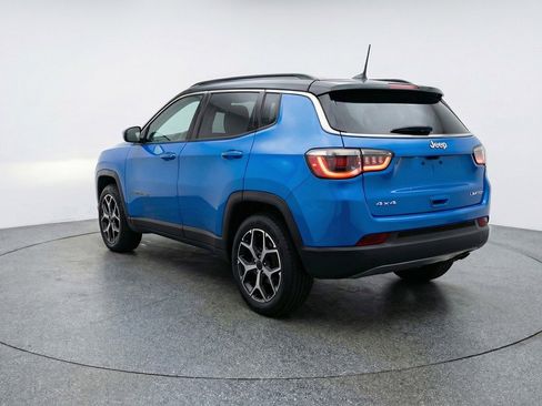 Used 2025 Jeep Compass Limited AWD/4WD image 6