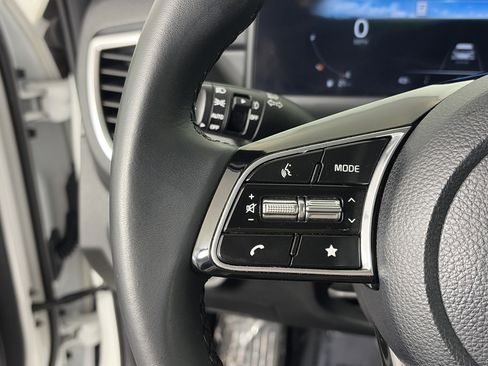 Certified 2024 Kia Seltos EX image 31