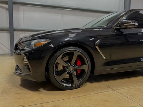 Used 2019 Genesis G70 3.3T Advanced w/ Sport Package image 2