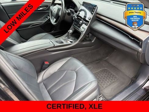 Certified 2022 Toyota Avalon XLE w/ Moonroof Package FWD image 12