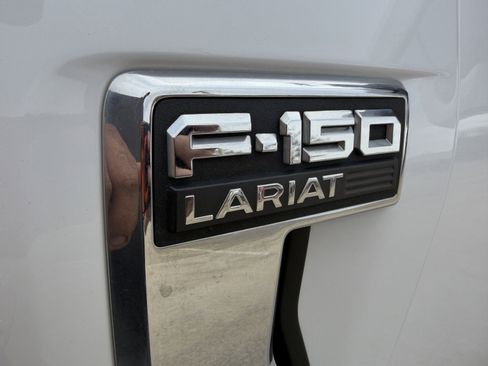 Used 2021 Ford F150 Lariat w/ Equipment Group 501A Mid image 19