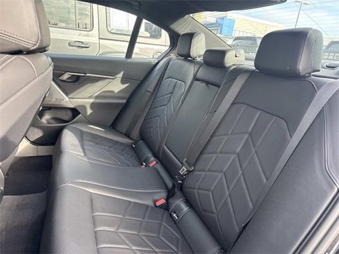 Used 2024 BMW 530i xDrive w/ Premium Package image 15