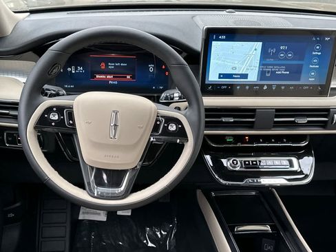 New 2025 Lincoln Corsair Premiere w/ Equipment Group 101A image 15