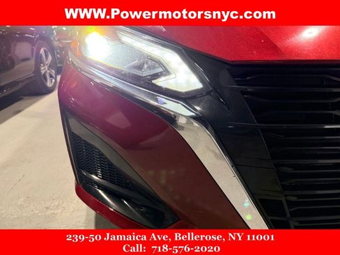 Used 2024 Nissan Altima 2.5 SV image 8