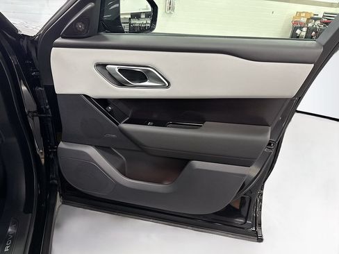 Used 2026 Land Rover Range Rover Velar Dynamic SE AWD/4WD image 25