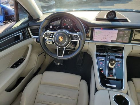 Used 2019 Porsche Panamera GTS image 7