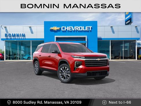 New 2026 Chevrolet Traverse LT w/ Sun and Wheel Package AWD/4WD image 2
