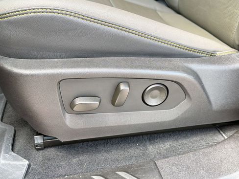 Certified 2024 Chevrolet Colorado ZR2 w/ ZR2 Convenience Package III AWD/4WD image 13