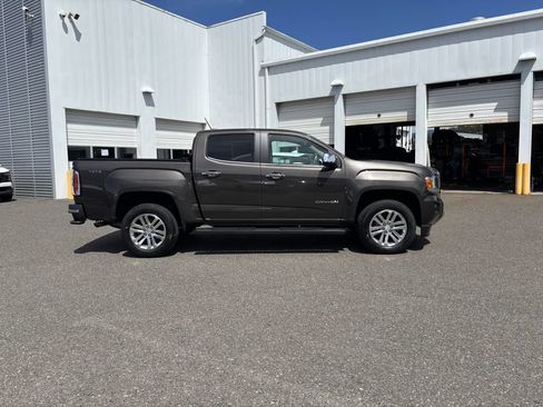 Used 2019 GMC Canyon SLT w/ Trailering Package AWD/4WD image 9