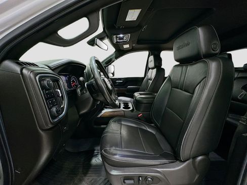 Used 2022 Chevrolet Silverado 3500 High Country w/ Safety Package II image 22