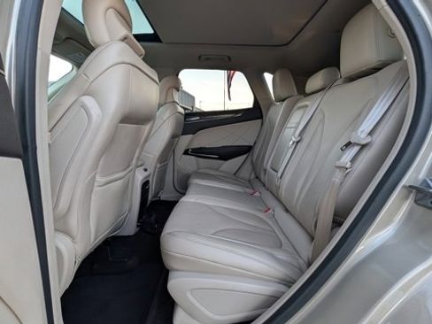 Used 2017 Lincoln MKC Reserve image 4