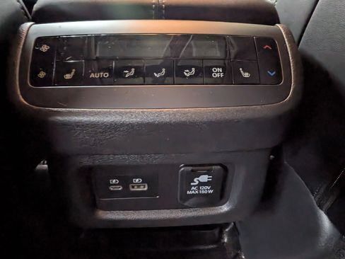 Used 2024 Nissan Pathfinder Platinum AWD/4WD image 10